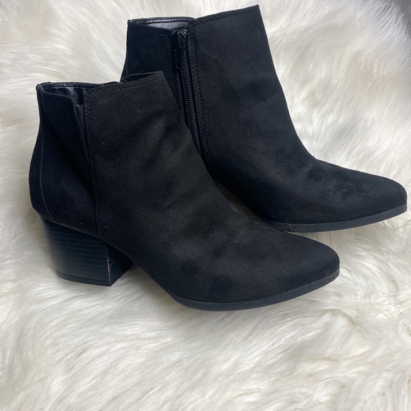American Eagle Outfitters Shoes - American Eagle Ankle booties with square heel - Size 8 - Black suede